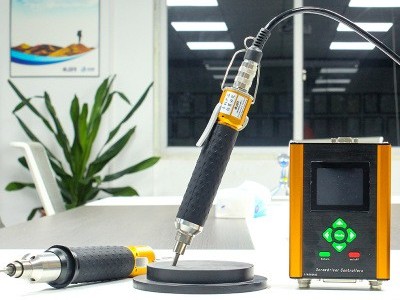 伺服電批加上機器人視覺，究竟是什么效果？-堅豐股份